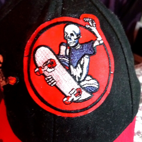 Red And black Ball cap - Picture 2 of 8